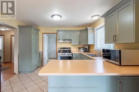 1 Hallen Drive Penetanguishene ON L9M 1G2