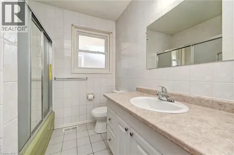 106 Kimberly Crescent Kitchener ON N2E 1C9