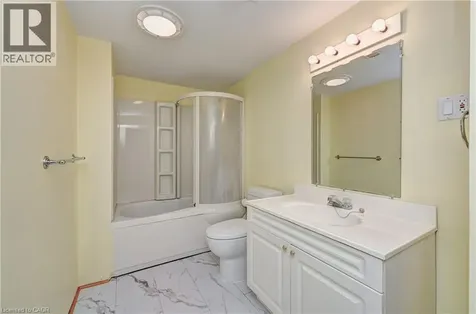 106 Kimberly Crescent Kitchener ON N2E 1C9