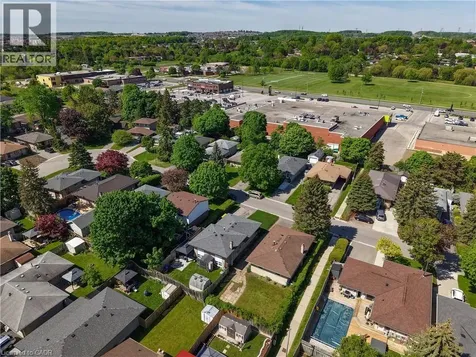 106 Kimberly Crescent Kitchener ON N2E 1C9