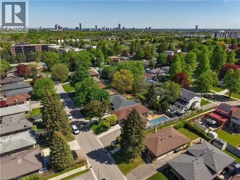 106 Kimberly Crescent Kitchener ON N2E 1C9