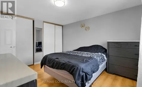 18 Peterson Court Brampton (heart Lake East) ON L6Z 1K6