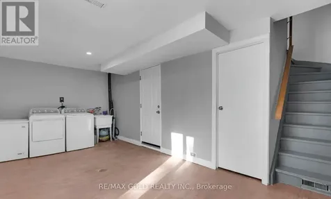 18 Peterson Court Brampton (heart Lake East) ON L6Z 1K6