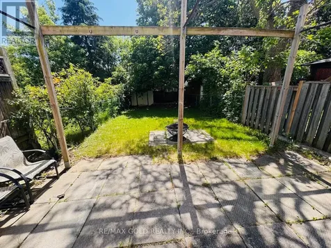18 Peterson Court Brampton (heart Lake East) ON L6Z 1K6