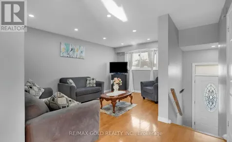 18 Peterson Court Brampton (heart Lake East) ON L6Z 1K6