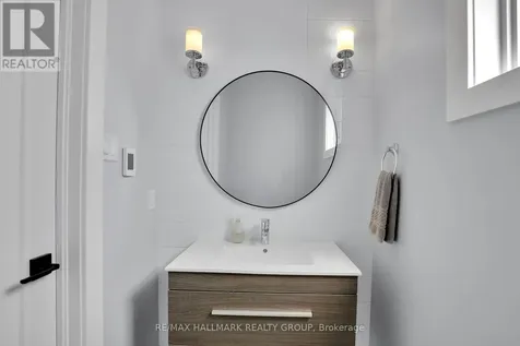 40 Byron Avenue Ottawa ON K1Y 3J1