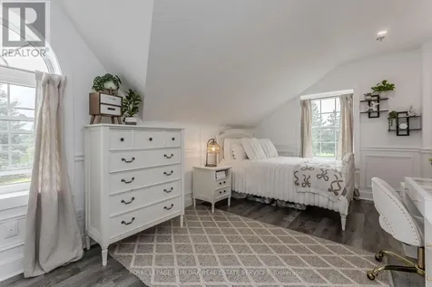 351 Rock Chapel Road Hamilton ON L9H 5E2