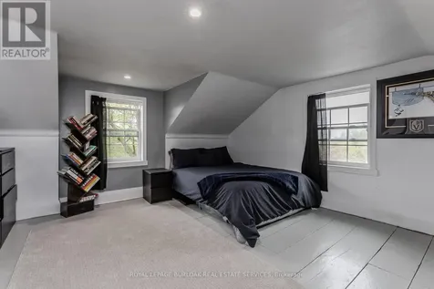 351 Rock Chapel Road Hamilton ON L9H 5E2
