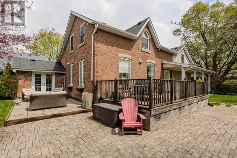 351 Rock Chapel Road Hamilton ON L9H 5E2