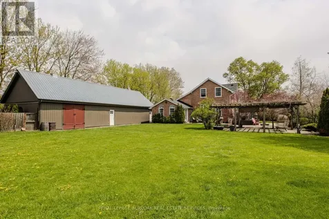 351 Rock Chapel Road Hamilton ON L9H 5E2