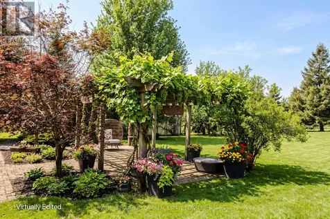 351 Rock Chapel Road Hamilton ON L9H 5E2