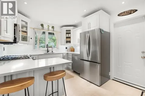 17 Highland Crescent Cambridge ON N1S 1L5