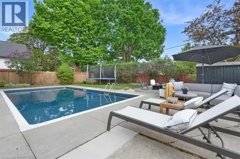 17 Highland Crescent Cambridge ON N1S 1L5