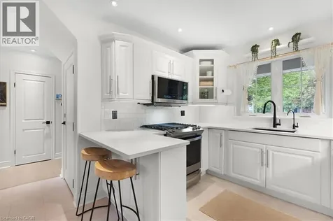 17 Highland Crescent Cambridge ON N1S 1L5