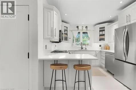 17 Highland Crescent Cambridge ON N1S 1L5