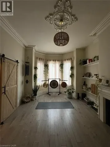 842 King Street West Toronto ON M5V 1P1