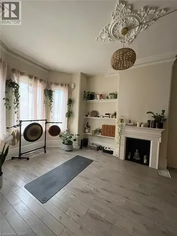 842 King Street West Toronto ON M5V 1P1
