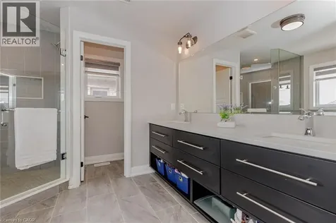 130 Pondcliffe Drive Kitchener ON N2R 0M4