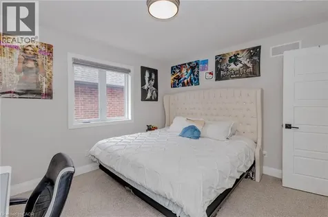 130 Pondcliffe Drive Kitchener ON N2R 0M4