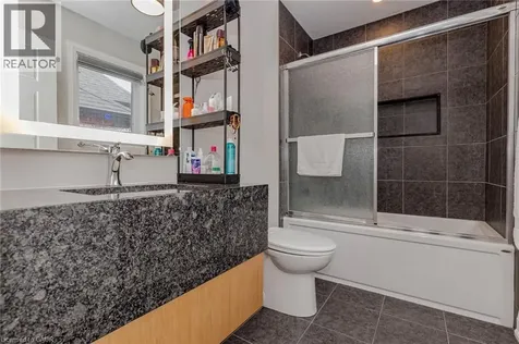 130 Pondcliffe Drive Kitchener ON N2R 0M4