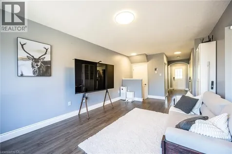 423 Veronica Drive Kitchener ON N2A 4E9