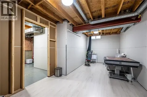 423 Veronica Drive Kitchener ON N2A 4E9
