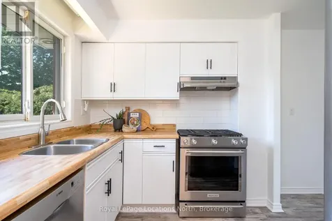 26 Dickson Road Collingwood ON L9Y 2X3
