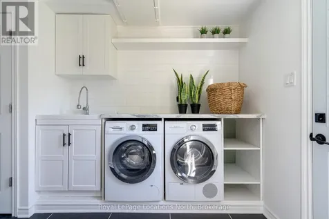 26 Dickson Road Collingwood ON L9Y 2X3