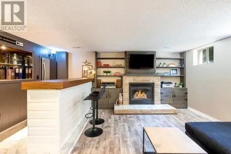 26 Dickson Road Collingwood ON L9Y 2X3