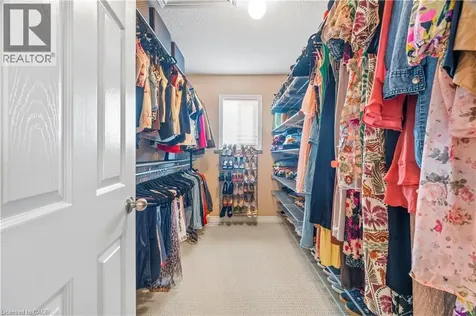 21 Davinci Boulevard Hamilton ON L9B 0C5