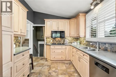 45 Tanglewood Terrace Brantford ON N3R 3R8
