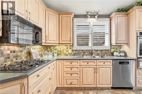 45 Tanglewood Terrace Brantford ON N3R 3R8