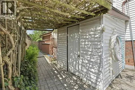 45 Tanglewood Terrace Brantford ON N3R 3R8