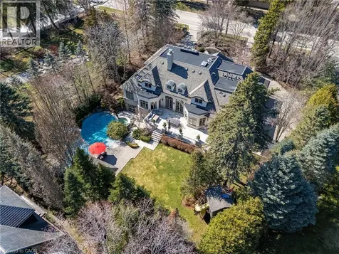 2096 Lakeshore Road East Oakville ON L6J 1M3