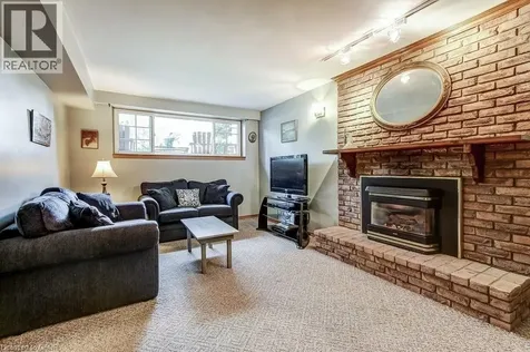 633 Sheraton Road Burlington ON L7L 4B3