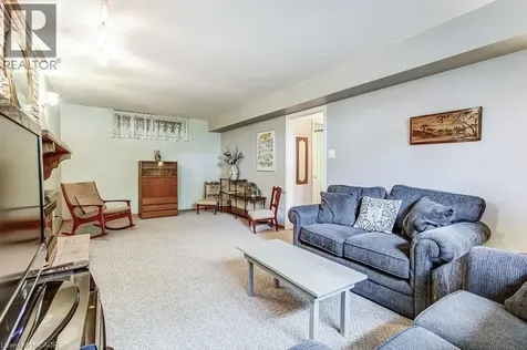 633 Sheraton Road Burlington ON L7L 4B3