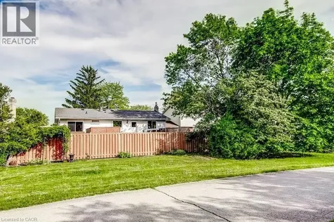 633 Sheraton Road Burlington ON L7L 4B3