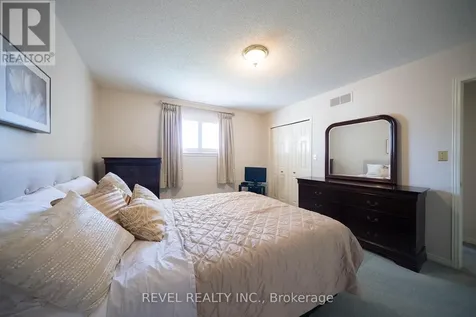 23 Trillium Way Brantford ON N3R 7T7