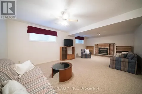 23 Trillium Way Brantford ON N3R 7T7