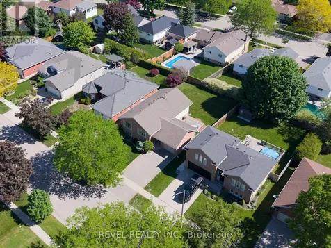 23 Trillium Way Brantford ON N3R 7T7