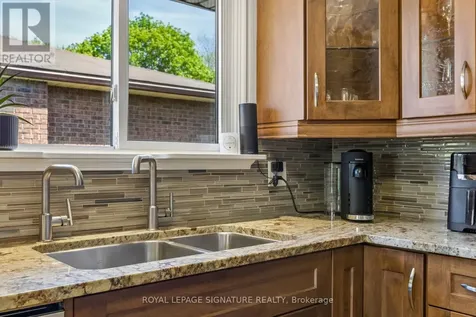 618 Fern Road Waterloo ON N2V 1G6