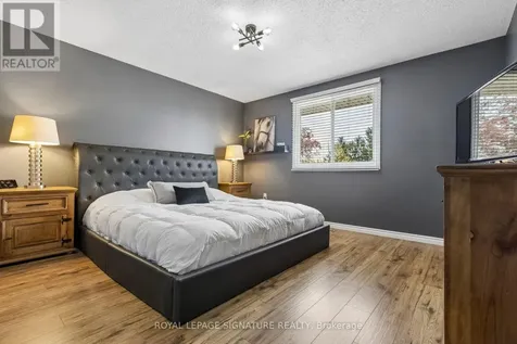 618 Fern Road Waterloo ON N2V 1G6