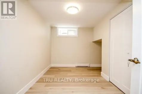 2430 Iris Street Ottawa ON K2C 1C6
