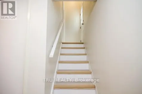 2430 Iris Street Ottawa ON K2C 1C6