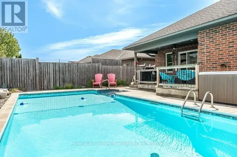 22 Findlay Place Stratford ON N5A 0A7