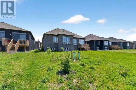 298 Ramblewood Drive Wasaga Beach ON L9Z 2B2