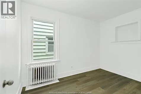 1094 Lincoln Road Windsor ON N8Y 2H4