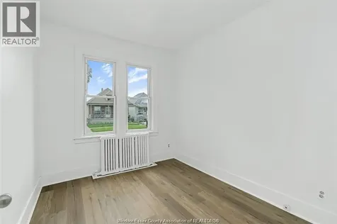 1094 Lincoln Road Windsor ON N8Y 2H4