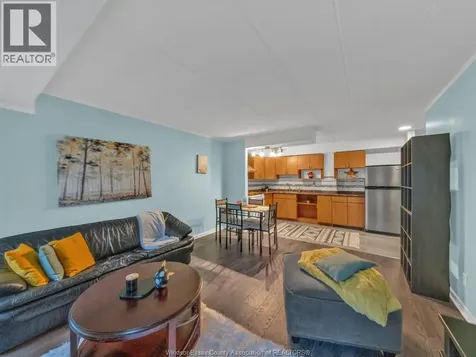 6211 Thornberry Crescent Windsor ON N8T 3A5