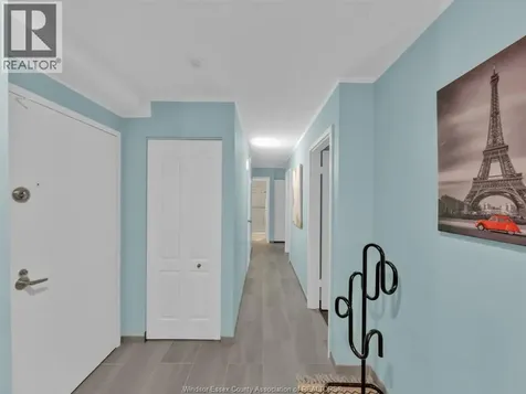 6211 Thornberry Crescent Windsor ON N8T 3A5